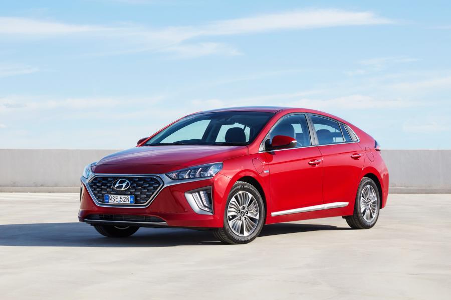  Hyundai IONIQ Plug-in Hybrid (AE) 2019 года  (AU) (фото 1 из 33)